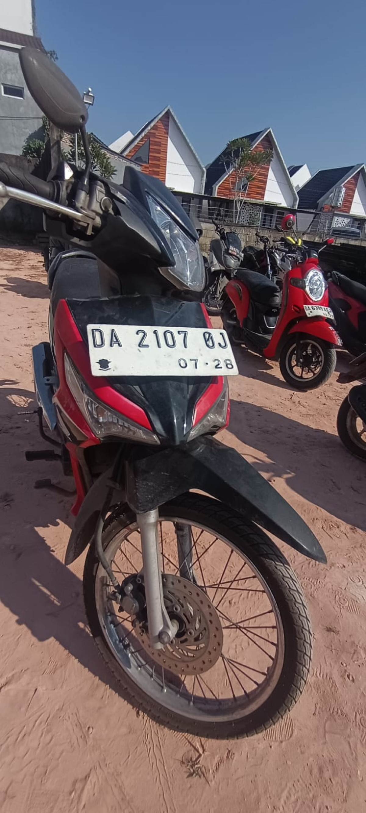 HONDA SUPRA X