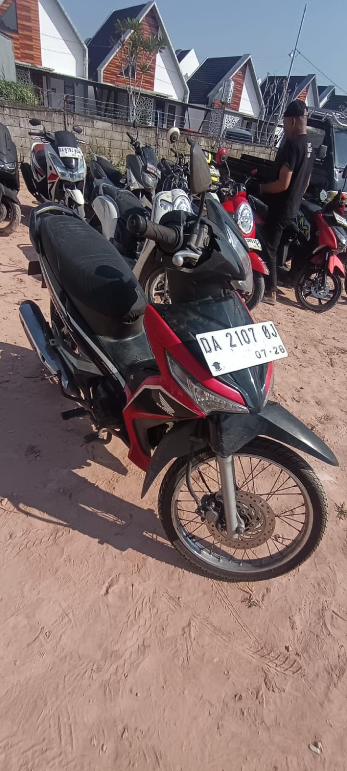 HONDA SUPRA X