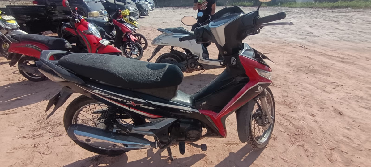 HONDA SUPRA X