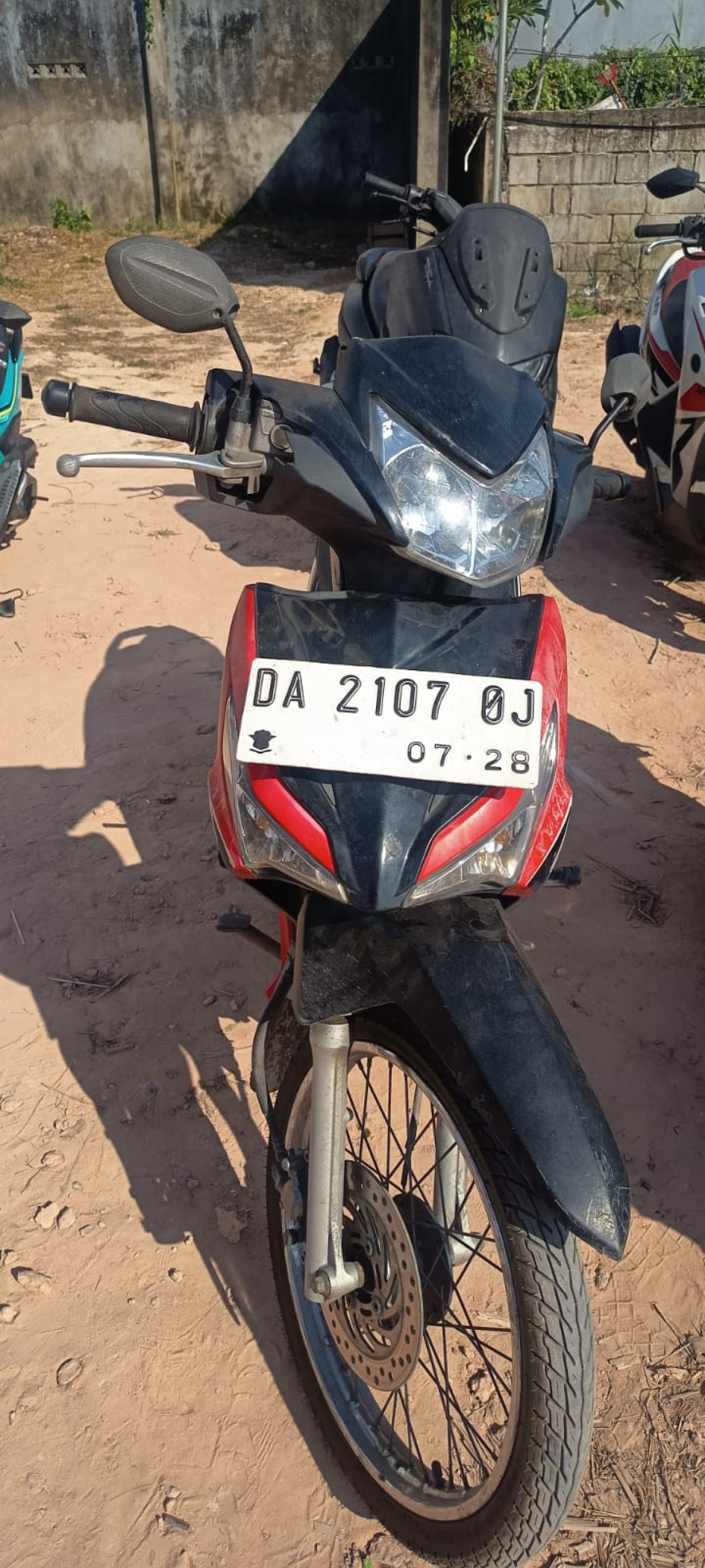 HONDA SUPRA X