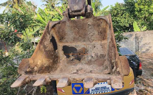 EXCAVATOR EXCAVATOR CX210C