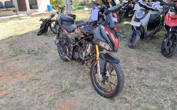 HONDA CBR 150 R