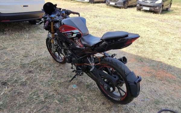 HONDA CBR 150 R