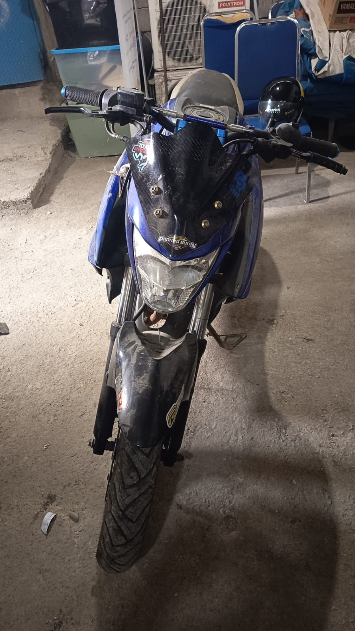 YAMAHA VIXION R