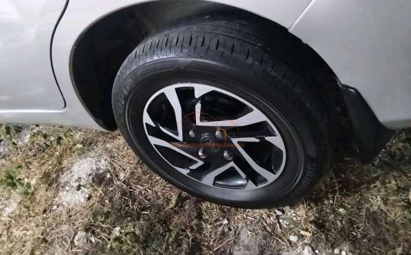 TOYOTA AVANZA 1.3 G