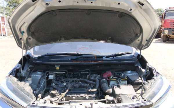 TOYOTA AVANZA 1.5 G