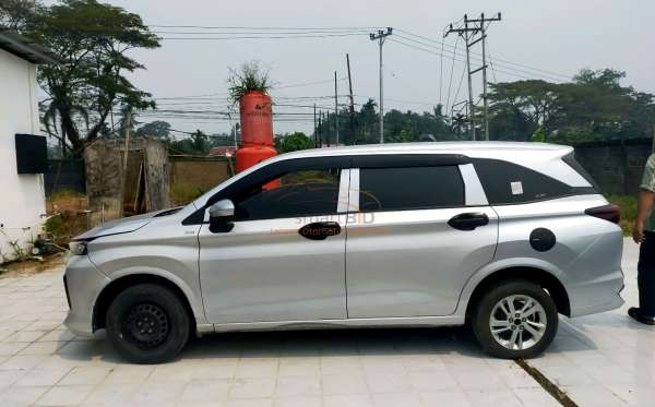 TOYOTA AVANZA 1.3 E