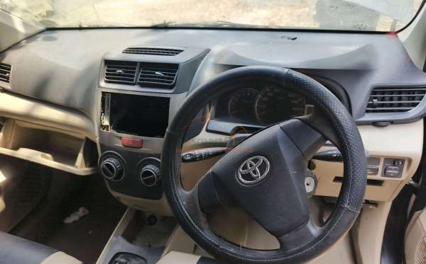TOYOTA AVANZA 1.5 G