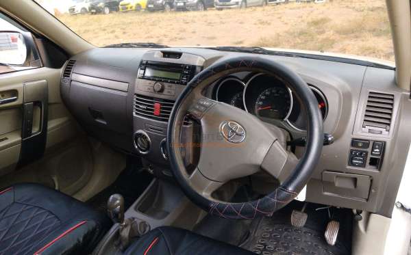 TOYOTA RUSH