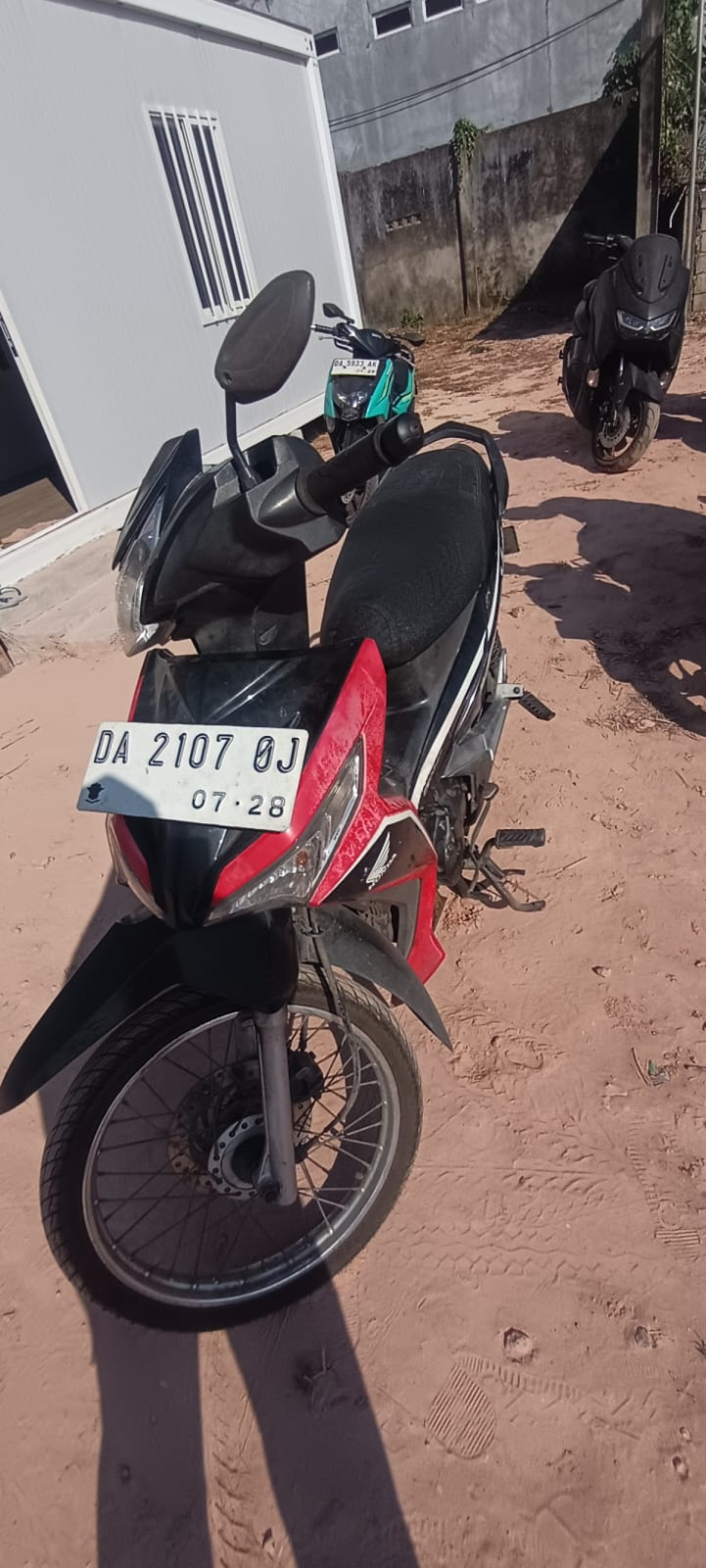 HONDA SUPRA X
