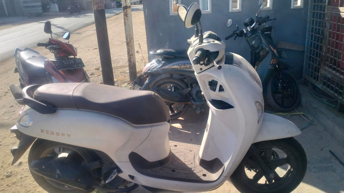 HONDA SCOOPY PRESTIGE