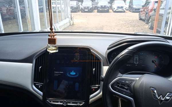 WULING ALMAZ