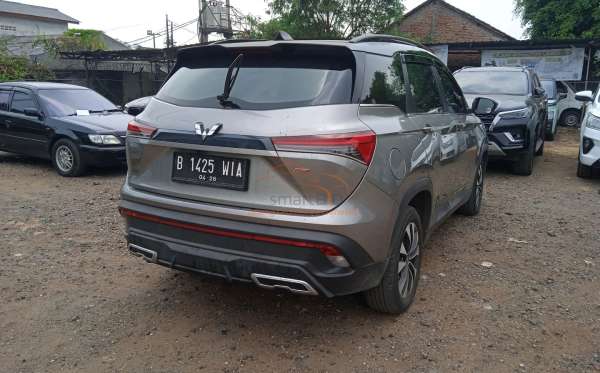 WULING ALMAZ