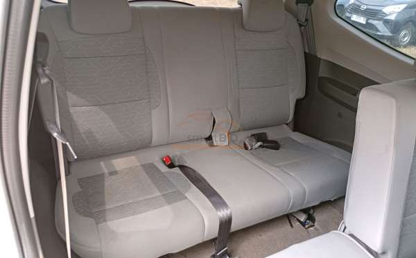 WULING  CONFERO  1.5 (4X2)
