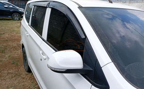 WULING  CONFERO  1.5 (4X2)
