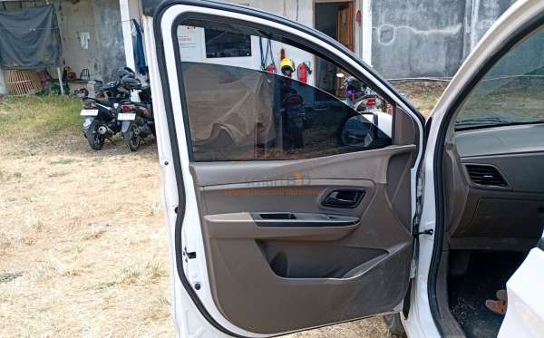 WULING  CONFERO  1.5 (4X2)