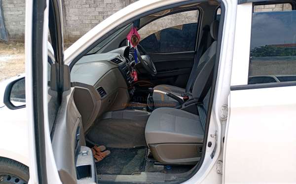 WULING  CONFERO  1.5 (4X2)
