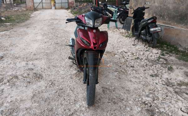 YAMAHA JUPITER Z1 CW