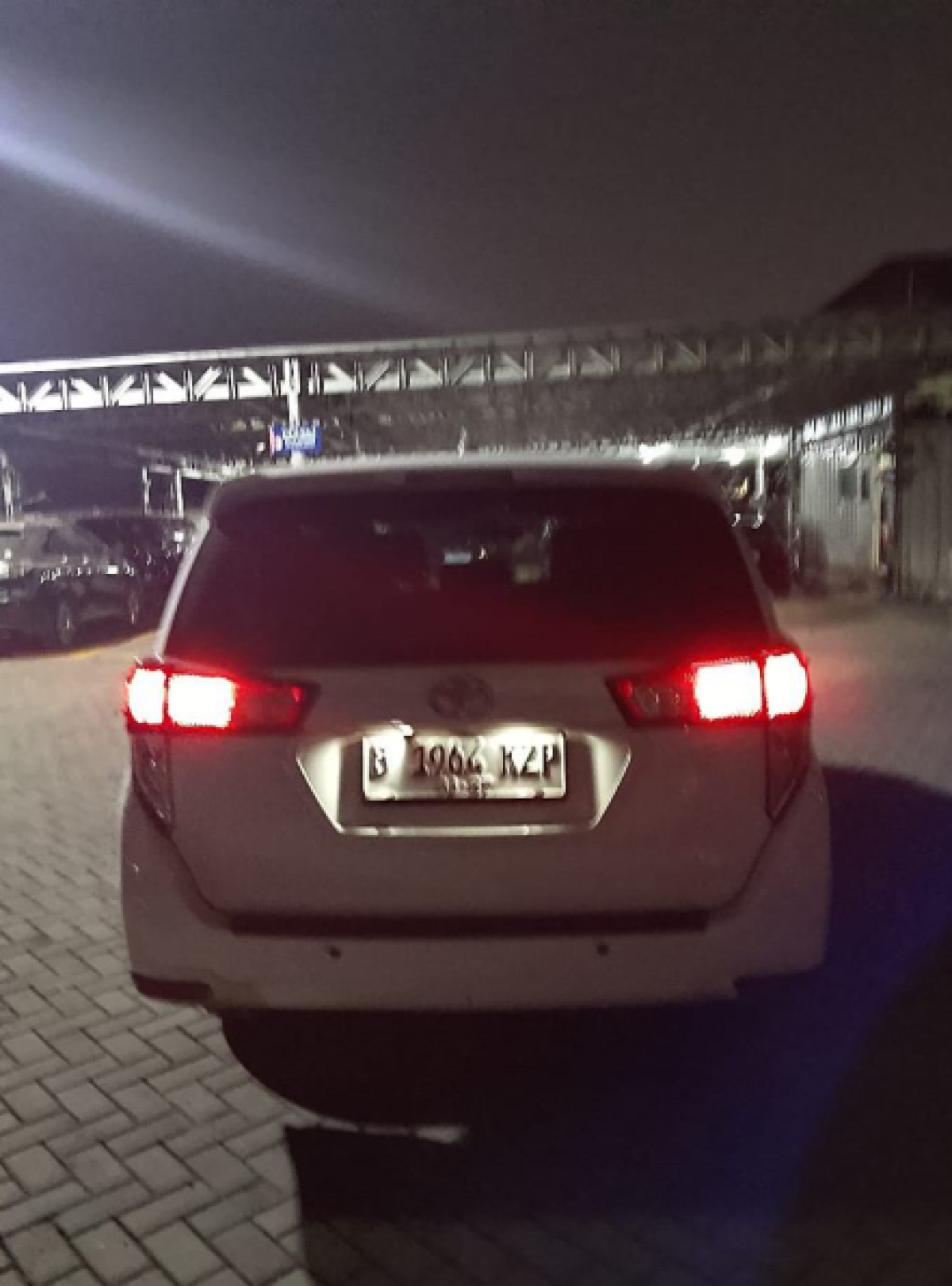 TOYOTA  INNOVA  2.4 G