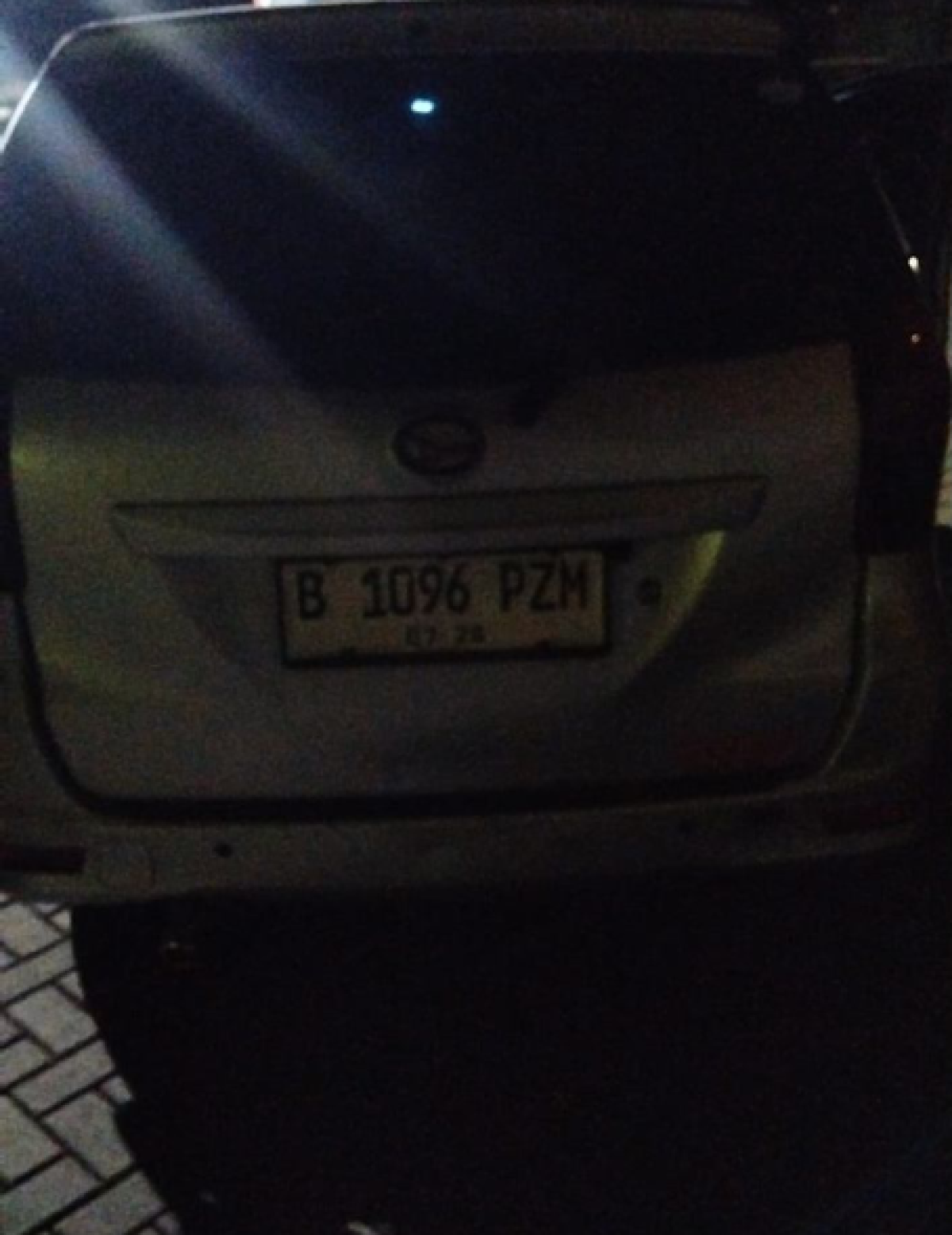 TOYOTA  AVANZA  1.3 E