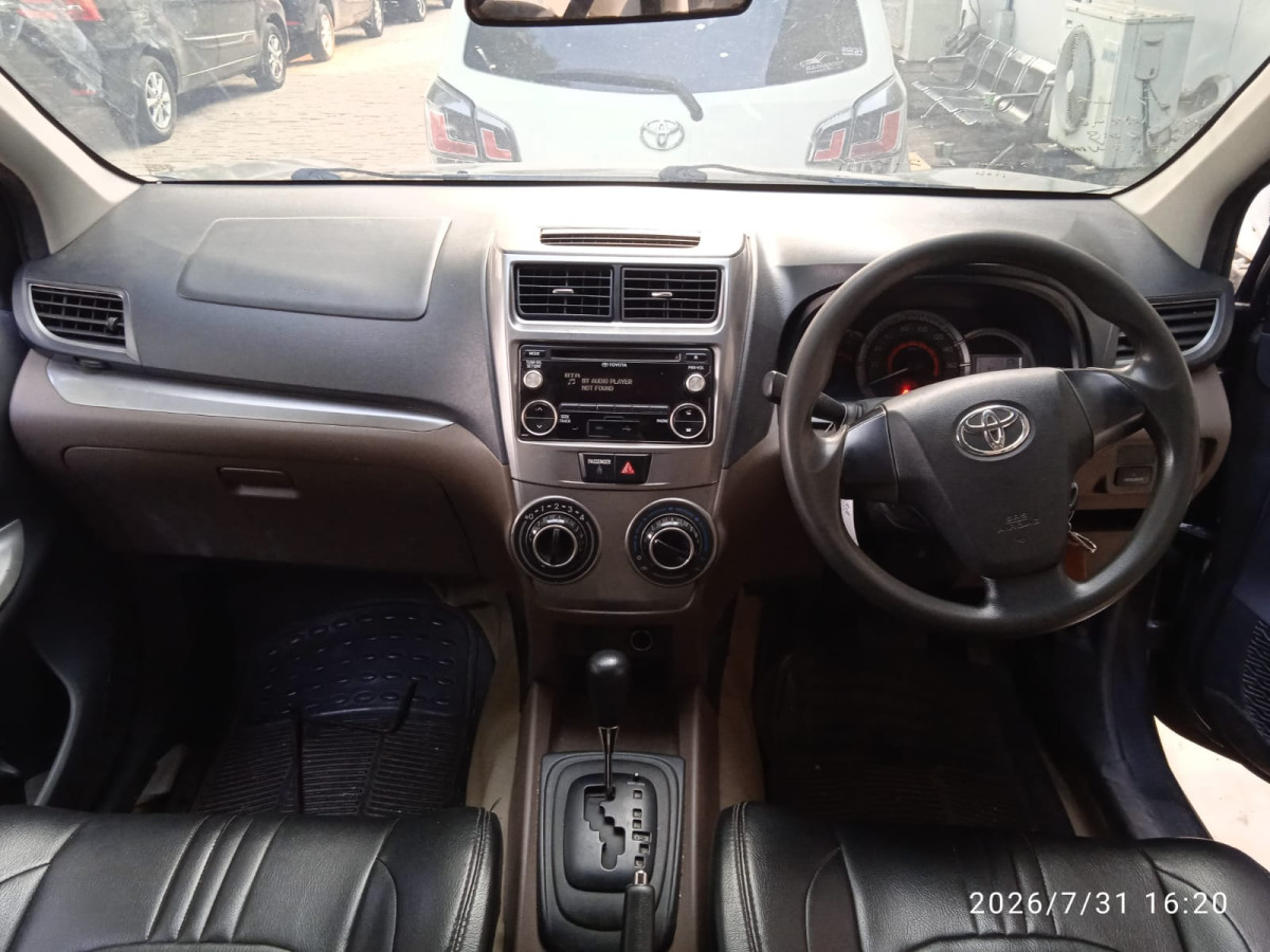 TOYOTA  AVANZA  1.3 G