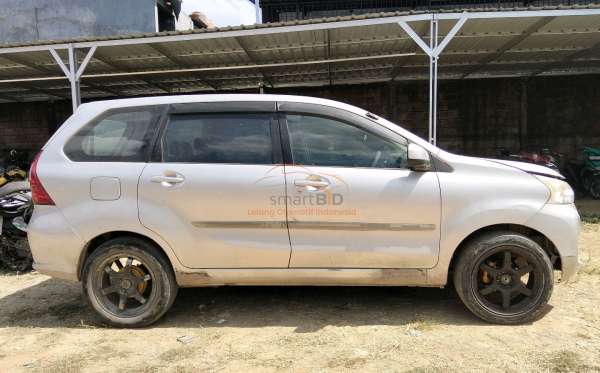 DAIHATSU XENIA R
