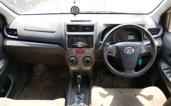 DAIHATSU XENIA R