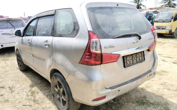 DAIHATSU XENIA R