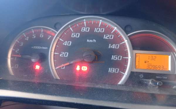DAIHATSU XENIA