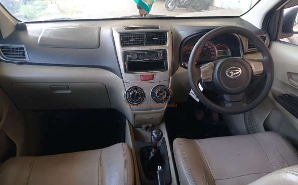 DAIHATSU XENIA