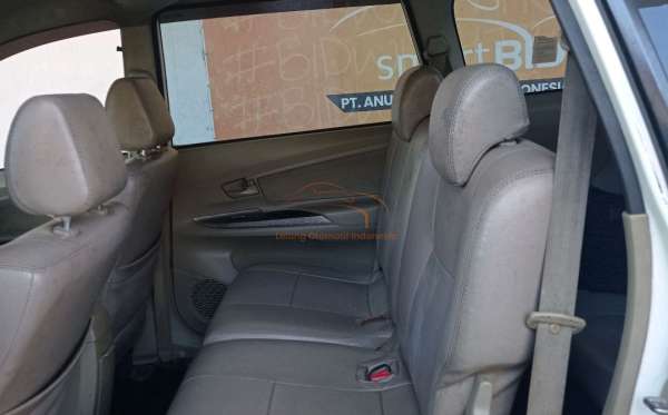 DAIHATSU XENIA