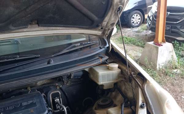 DAIHATSU XENIA