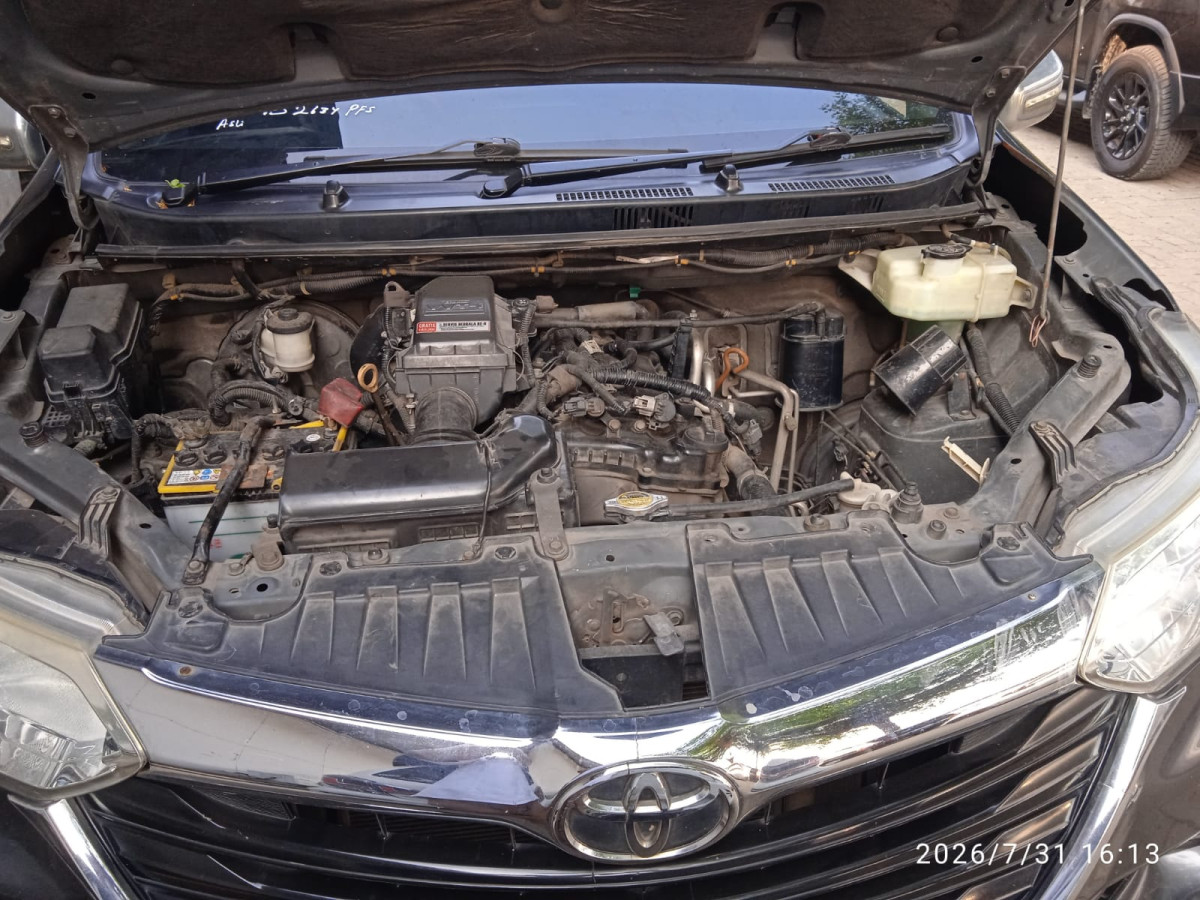 TOYOTA  AVANZA  1.3 G