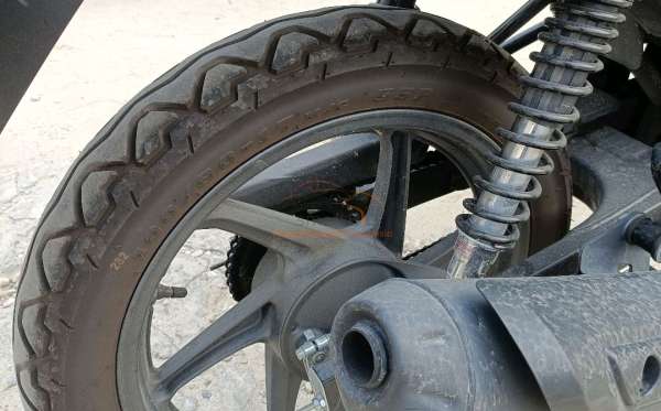 HONDA CB 150 Verza