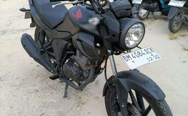 HONDA CB 150 Verza