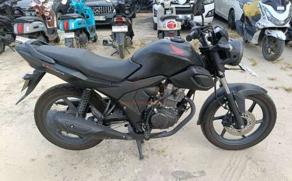 HONDA CB 150 Verza