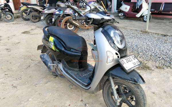 HONDA  SCOOPY