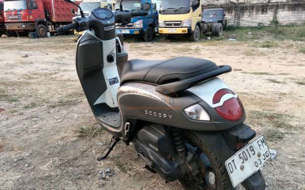 HONDA  SCOOPY