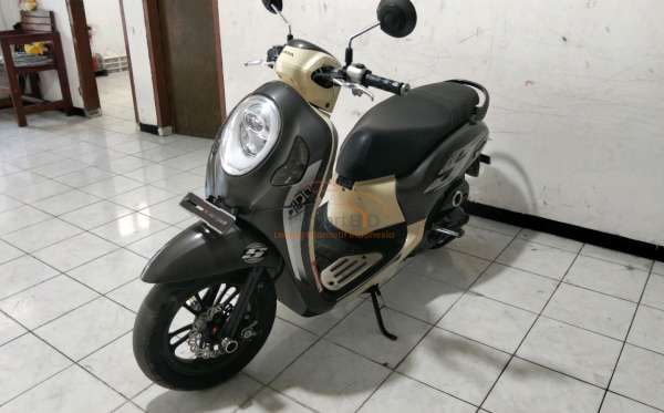 HONDA SCOOPY SPORTY