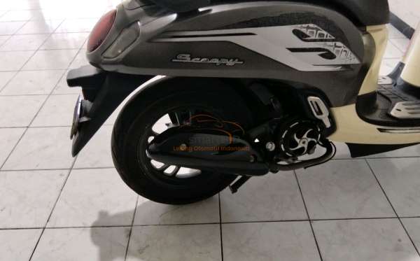 HONDA SCOOPY SPORTY