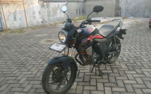 HONDA CB 150 Verza