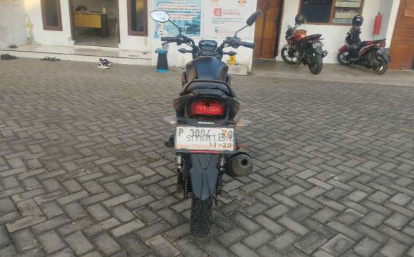 HONDA CB 150 Verza