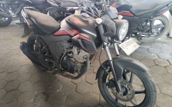 HONDA  CB 150 Verza