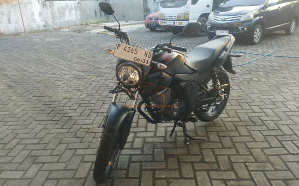 HONDA CB 150 Verza