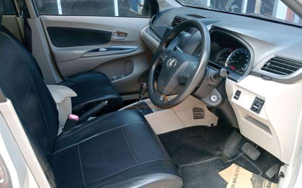 TOYOTA AVANZA 1.3 G