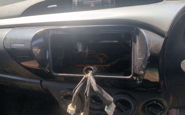 TOYOTA HILUX 2.4G DC 4X4