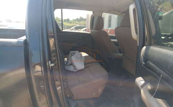 TOYOTA HILUX 2.4G DC 4X4