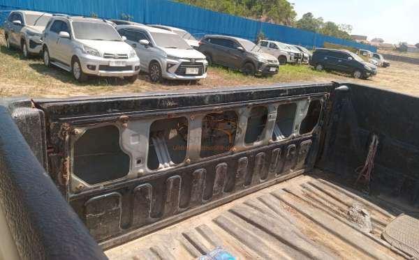 TOYOTA HILUX 2.4G DC 4X4