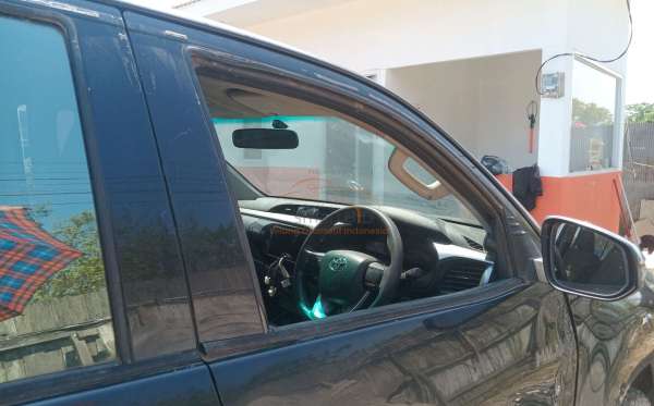 TOYOTA HILUX 2.4G DC 4X4