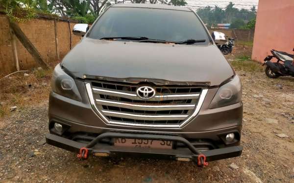 TOYOTA INNOVA G